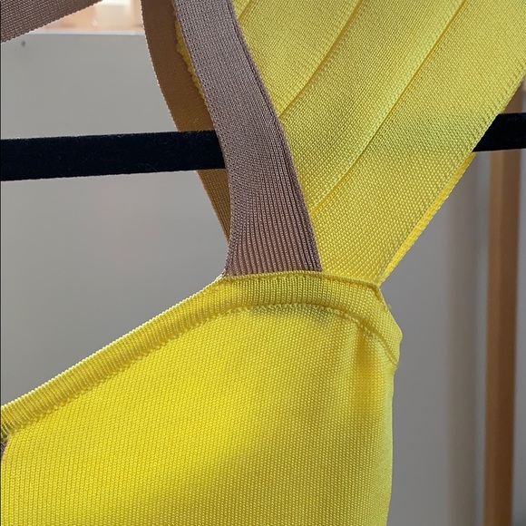 Bebe Yellow Body Con Dress - Picture 4 of 7